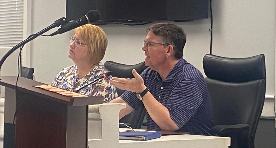 Mayor & Attorney Shut Down High Stakes Questions in 10-Minute ‘Workshop’